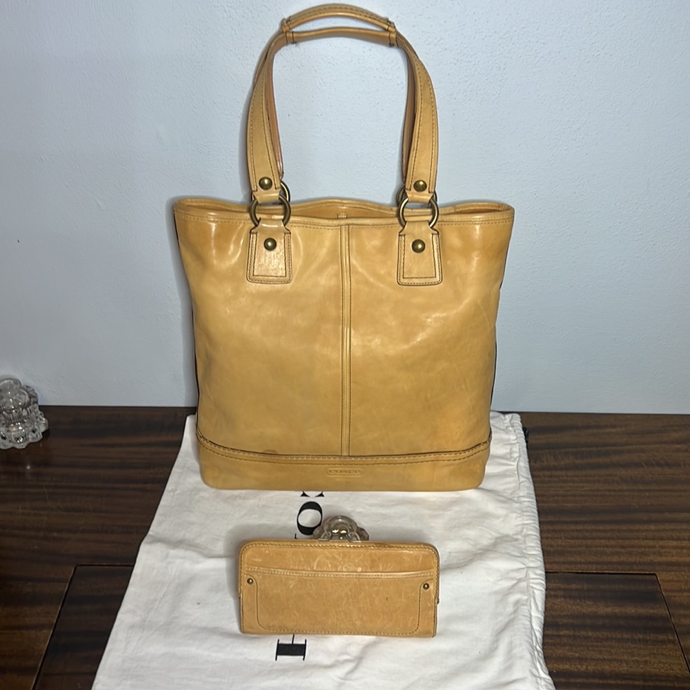 Coach ‘07 Legacy Camel Leather GiGi Tote Carryall + Full Size Camel Wallet *SET* - Picture 6 of 11